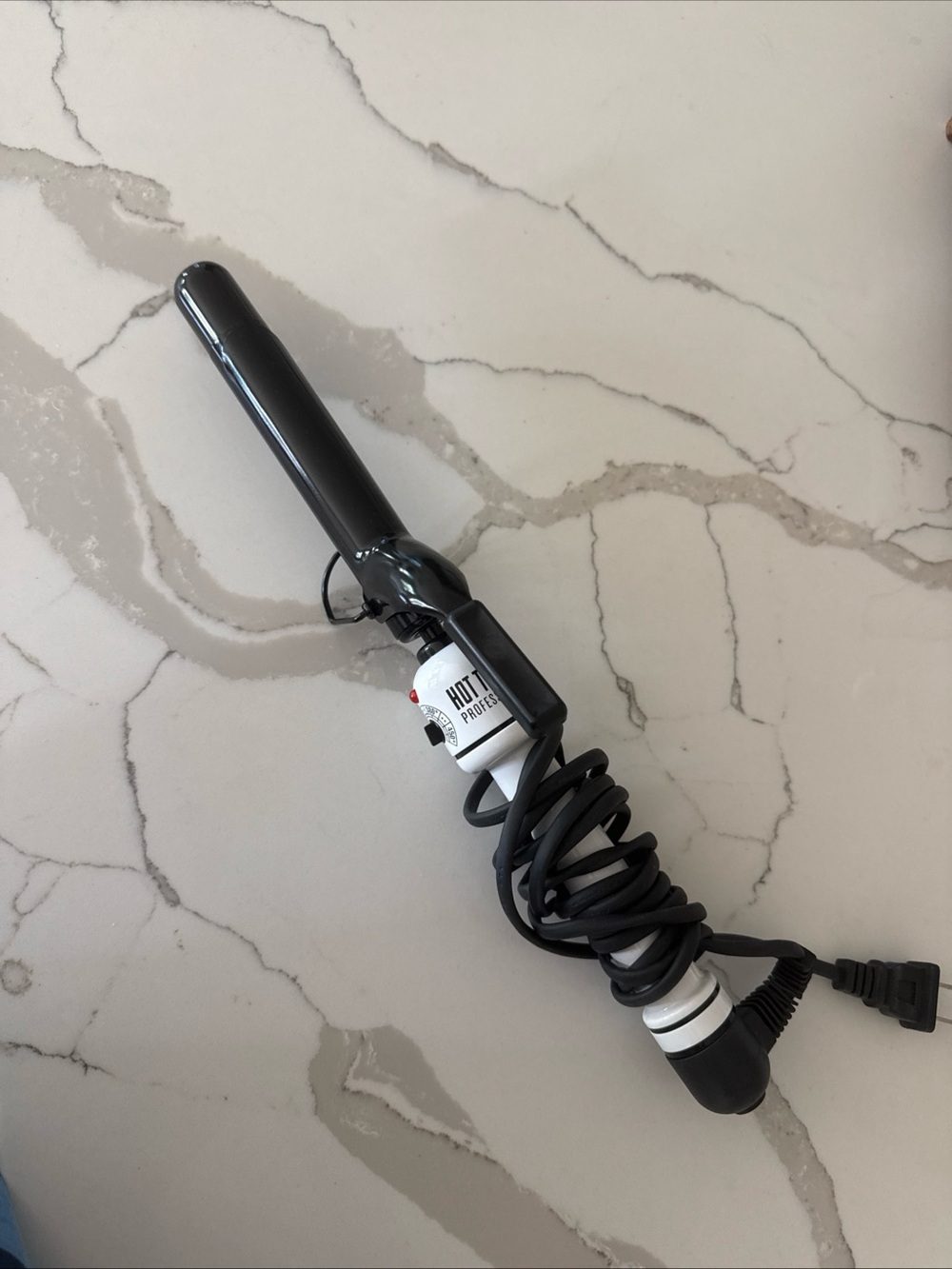 Hot Tools Pro Artist Nano 1.25 inch White Black Ceramic Curling Iron Hair